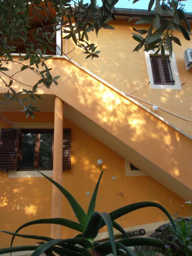 Hodak Apartment Nerezine Exterior foto